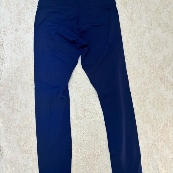 Lululemon leggings Size 6 navy blue good used condition. - Picture 3 of 3